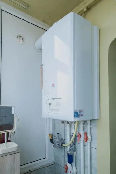 Apartament cu 3 camere decomandat în Inel II