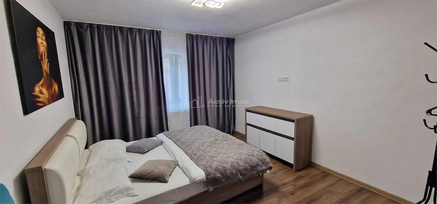 Casă cu Teren 878 Mp în Văliug