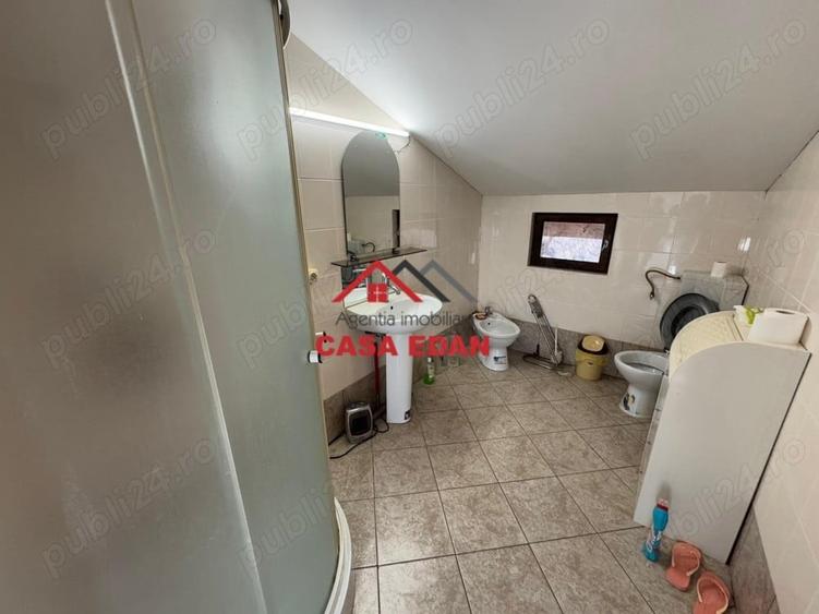 Casă cu 6 camere cu Teren 1521 Mp în Câmpina