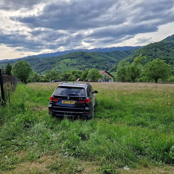 Teren de 1500 mp, în Moieciu