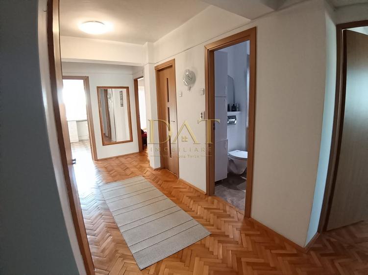 Apartament cu 4 camere în Central