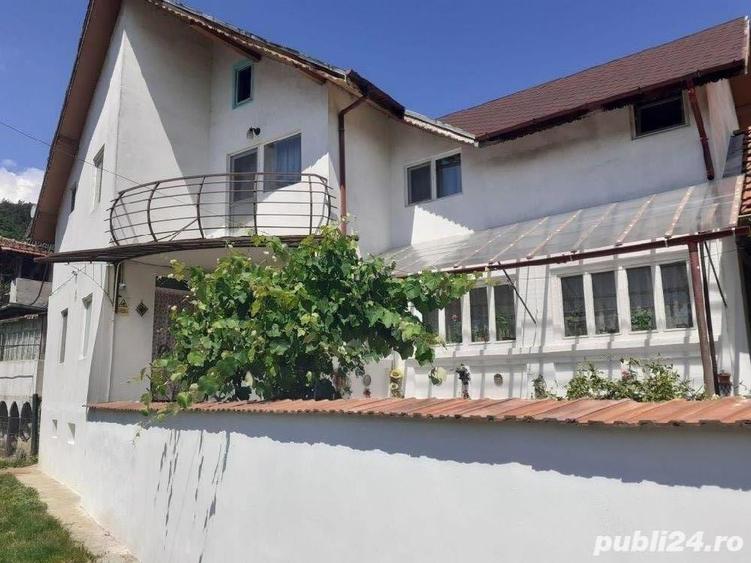 Casă cu 6 camere cu Teren 400 Mp în Călimănești