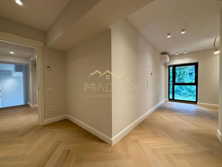 Apartament cu 4 camere în Străulești