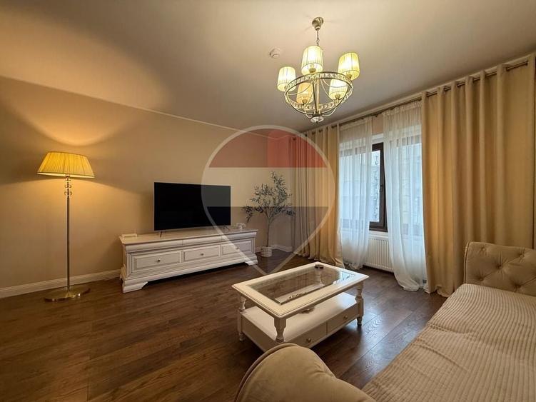 Apartament cu 2 camere decomandat, mobilat în Faleza Nord
