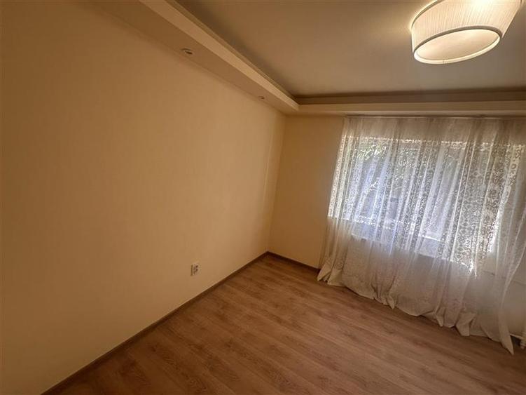 Garsonieră decomandată în Soarelui