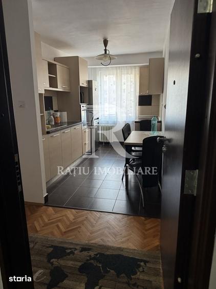 Apartament cu 2 camere decomandat în Decebal