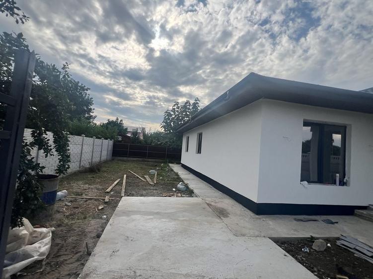 Casă cu 4 camere în Amara