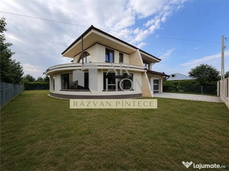 Casă cu 4 camere cu Teren 783 Mp în Cornu