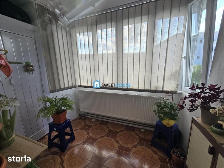 Apartament cu 4 camere decomandat în Central