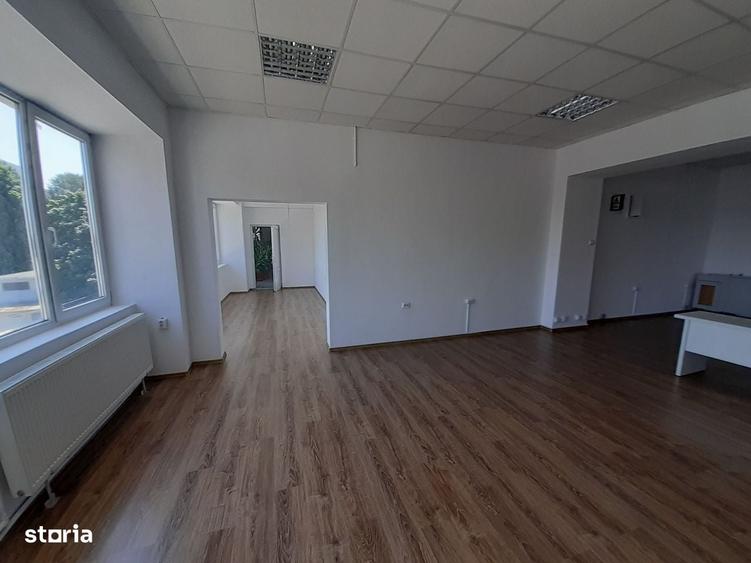 Spațiu comercial, de 125 mp, în Obor