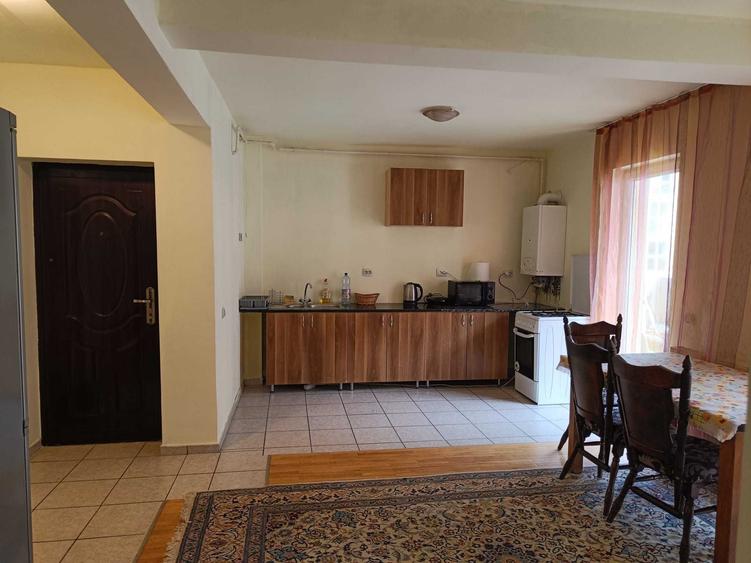 Apartament cu 2 camere decomandat în Florești