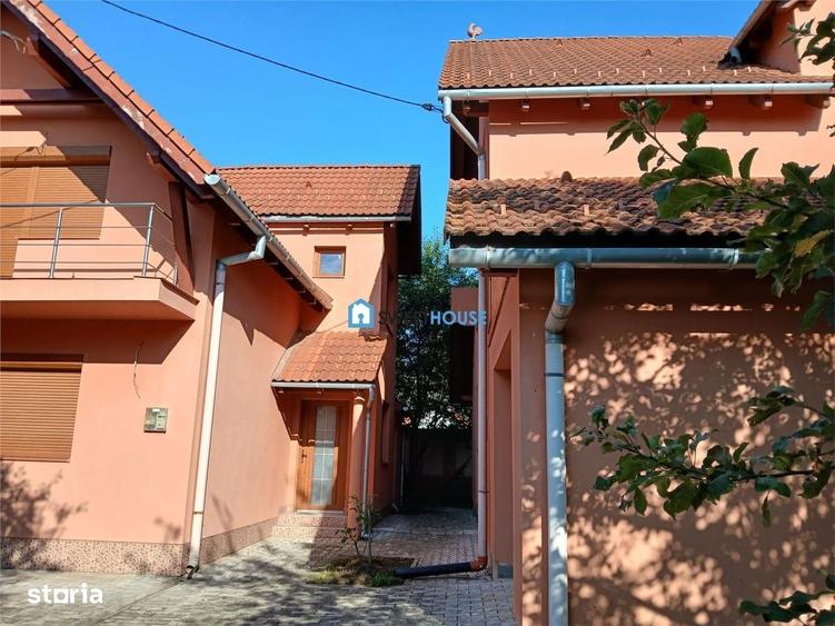 Casă cu 4 camere în Central
