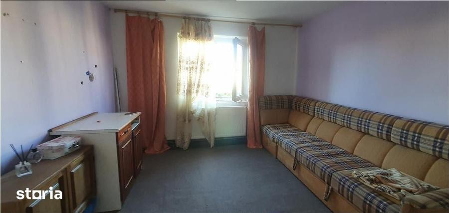 Apartament cu 2 camere în Micro 6