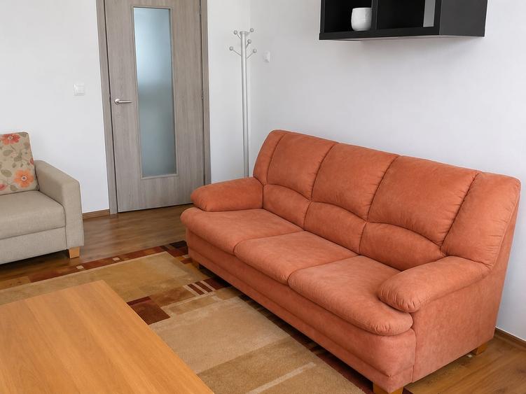 Apartament cu 2 camere decomandat, mobilat în Arcul de Triumf