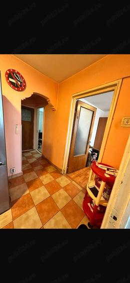 Apartament cu 4 camere decomandat în Rahova