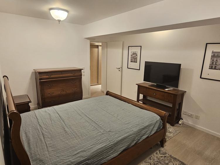 Apartament cu 4 camere, mobilat în Decebal