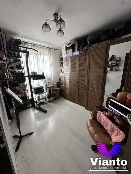 Penthouse cu 3 camere decomandat, mobilat în Turnișor