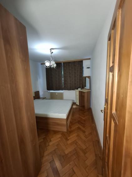 Apartament cu 3 camere decomandat în Alexandru Obregia