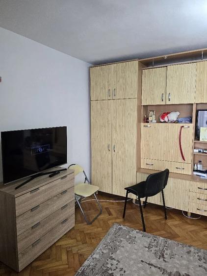 Apartament cu 2 camere decomandat în Soarelui