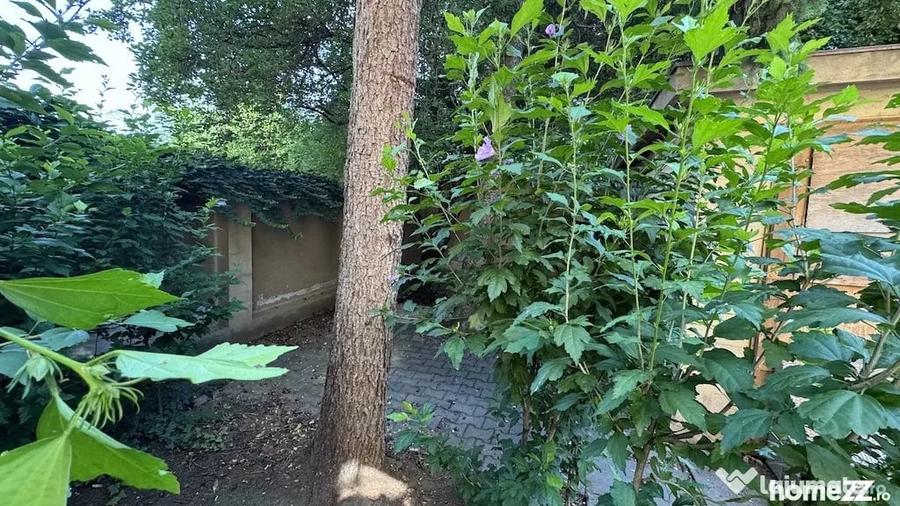Casă cu 5 camere cu Teren 363 Mp în Agronomie