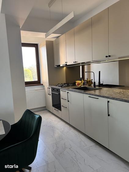 Apartament 3 camere, balcon ?i garaj in Carol - 12