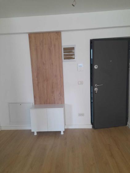 Apartament cu 2 camere decomandat în Nicolina