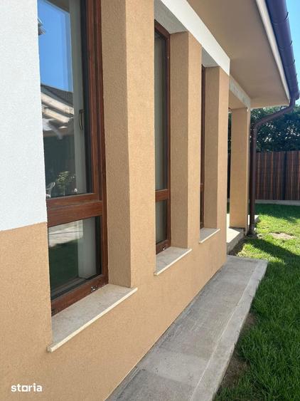 Casă cu 3 camere cu Teren 300 Mp în Sânmartin