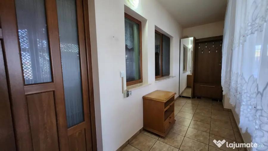 Casă cu 4 camere cu Teren 595 Mp în Central