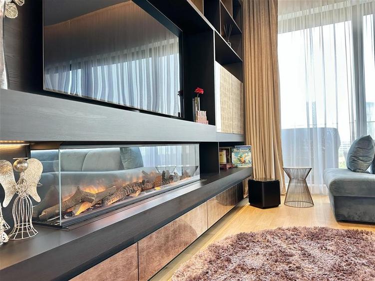 Penthouse cu 5 camere decomandat, mobilat în Herăstrău