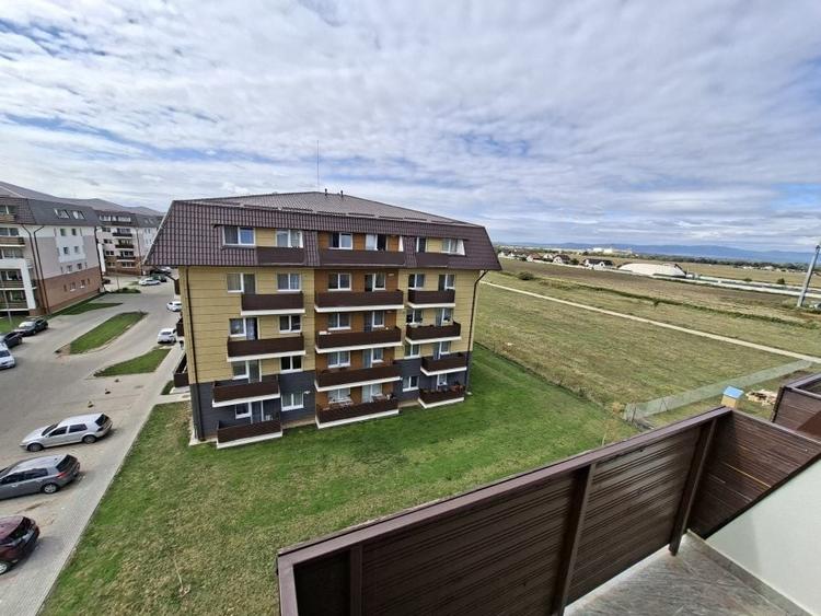 Apartament cu 2 camere decomandat în Sânpetru