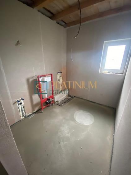 Duplex cu 4 camere cu Canalizare în Dumbrăvița