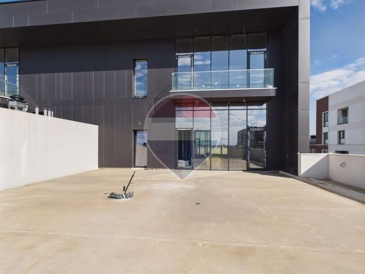 Penthouse cu 5 camere în Nord