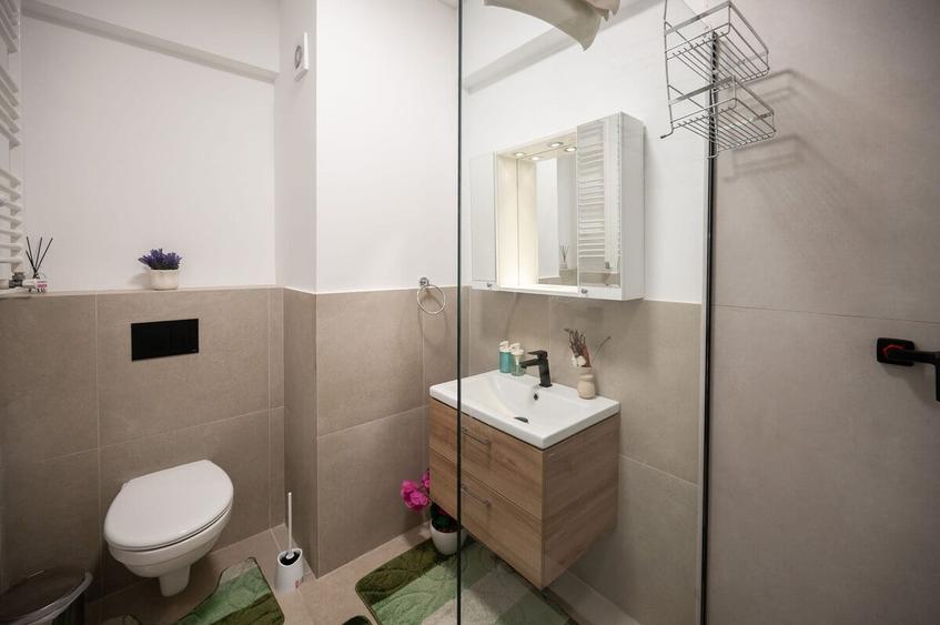 Apartament cu 2 camere decomandat în Mamaia-Sat