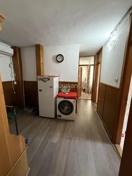 Apartament 3 camere de vanzare, 70,5 mp