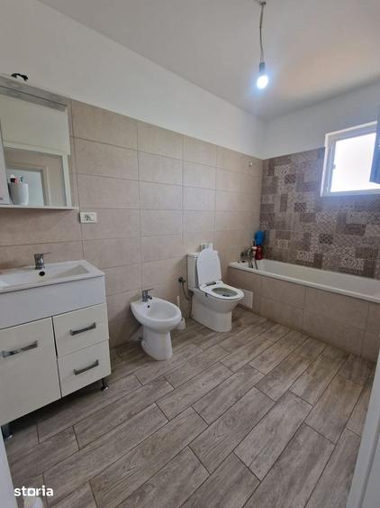 Casă cu 3 camere cu Teren 280 Mp în Bucovăț