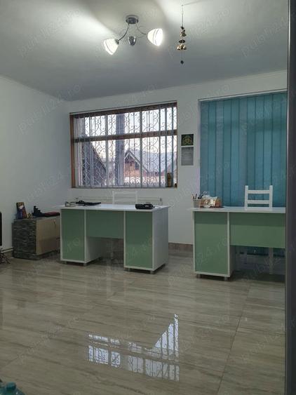 Casă cu 4 camere cu Teren 300 Mp în Central