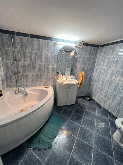 Casă cu Teren 270 Mp în Central
