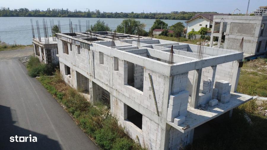 Casă cu 4 camere cu Teren 250 Mp în Central