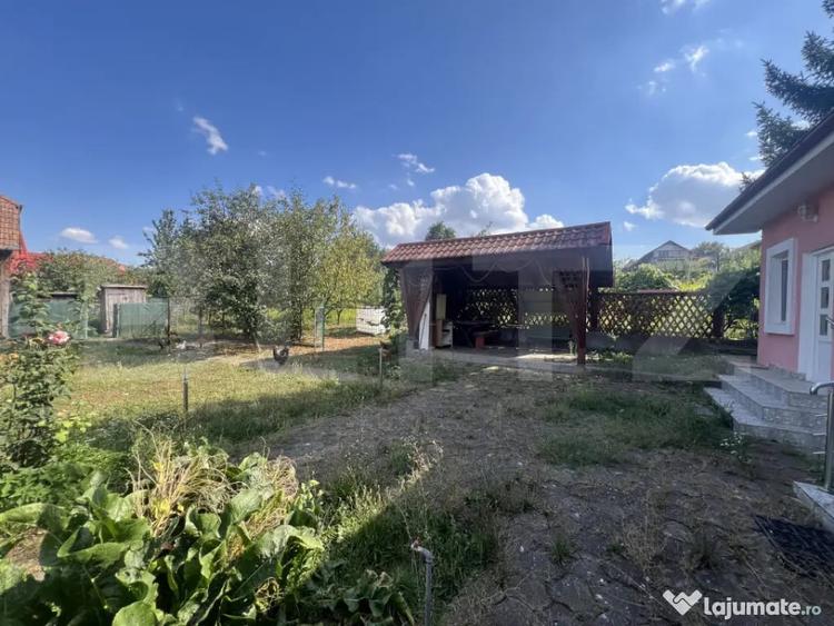Casă cu 4 camere cu Teren 1000 Mp în Voiniceni