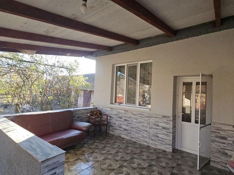 Casă cu 3 camere în Tritenii de Jos