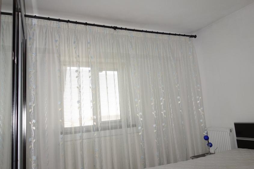 Apartament cu 2 camere semidecomandat, mobilat în Central