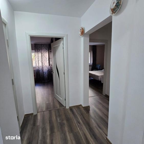 Apartament cu 3 camere decomandat, mobilat în Bistrița Lac