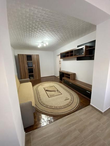 Apartament cu 2 camere decomandat în Exterior Vest