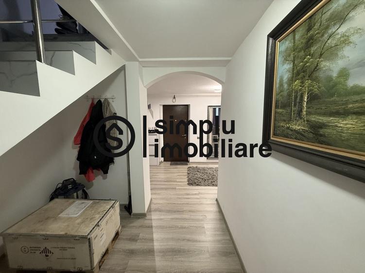 Casă individuală cu 4 camere cu Canalizare în Bariera Vâlcii