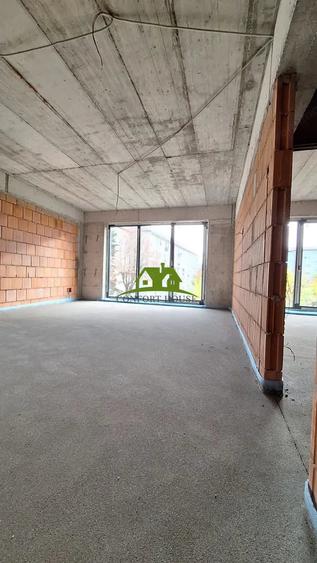 Apartament cu 3 camere decomandat în Traian