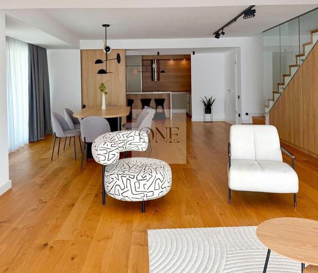 Apartament cu 4 camere decomandat, mobilat în Drumul Poienii