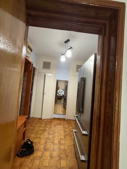 Apartament cu 2 camere semidecomandat în Ghencea