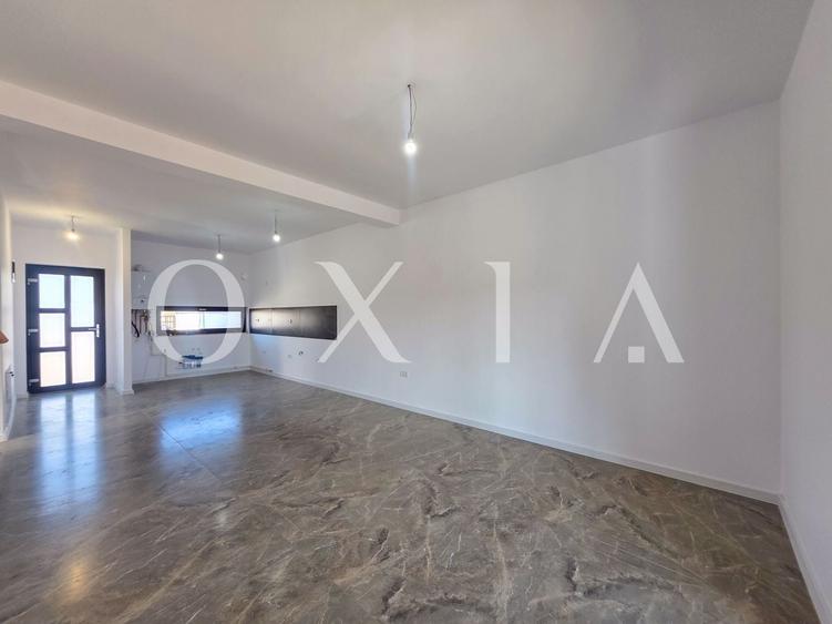 Duplex cu 4 camere cu Canalizare în Moșnița Nouă
