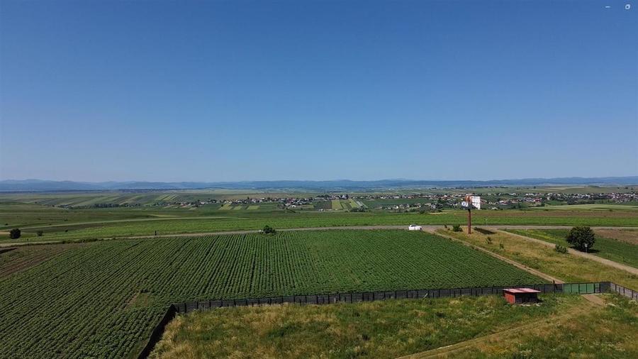 Teren Construcții intravilan de 36977 mp, în Periferie