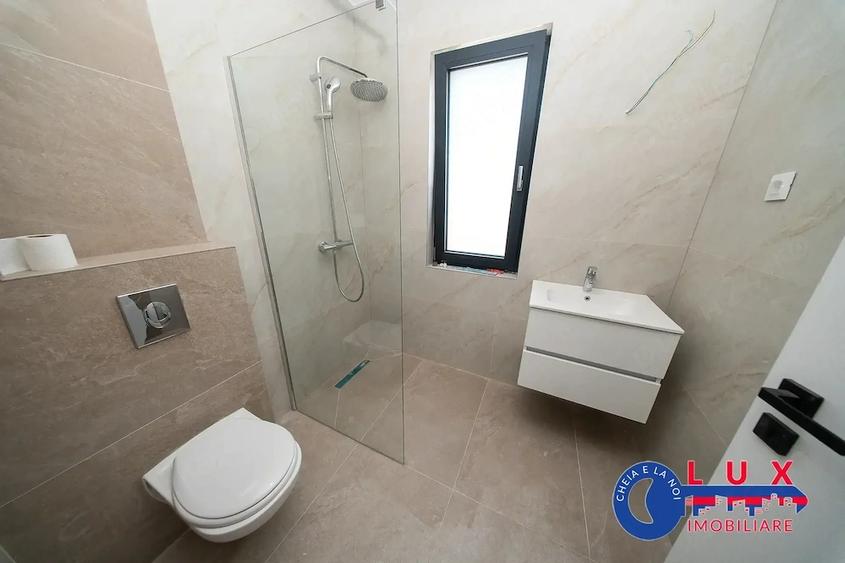 Apartament cu 3 camere decomandat în Babadag